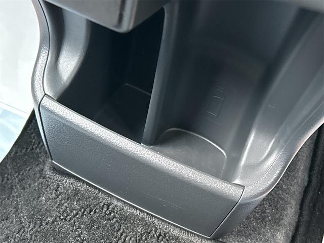 ワゴンＲスティングレー スティングレー　Ｘ　４ＷＤ　１ＤＩＮオーディオ　オートライト　シートヒーター　衝突被害軽減システム　アイドリングストップ　横滑り防止機能　オートエアコン　プッシュスタート　スマートキー　純正アルミホイール　盗難防止システム（28枚目）