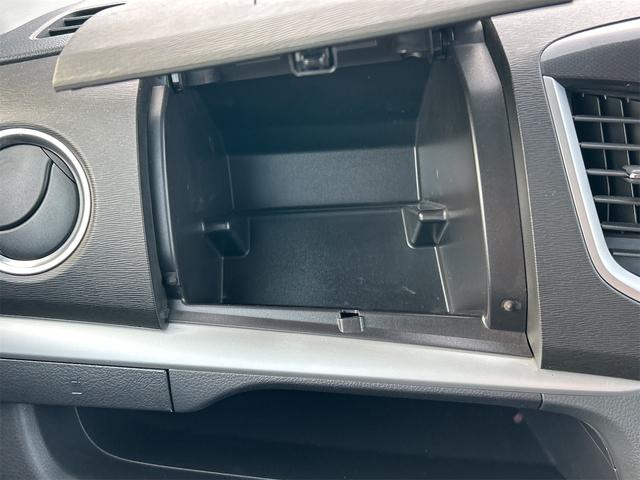 ワゴンＲスティングレー スティングレー　Ｘ　４ＷＤ　１ＤＩＮオーディオ　オートライト　シートヒーター　衝突被害軽減システム　アイドリングストップ　横滑り防止機能　オートエアコン　プッシュスタート　スマートキー　純正アルミホイール　盗難防止システム（32枚目）