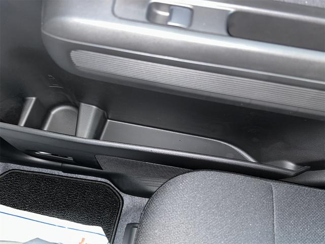 ワゴンＲカスタムＺ ＨＹＢＲＩＤ　ＺＸ　４ＷＤ　シートヒーター　オートライト　衝突被害軽減システム　アイドリングストップ　横滑り防止機能　クルーズコントロール　オートエアコン　プッシュスタート　スマートキー　純正アルミホイール　盗難防止システム（36枚目）