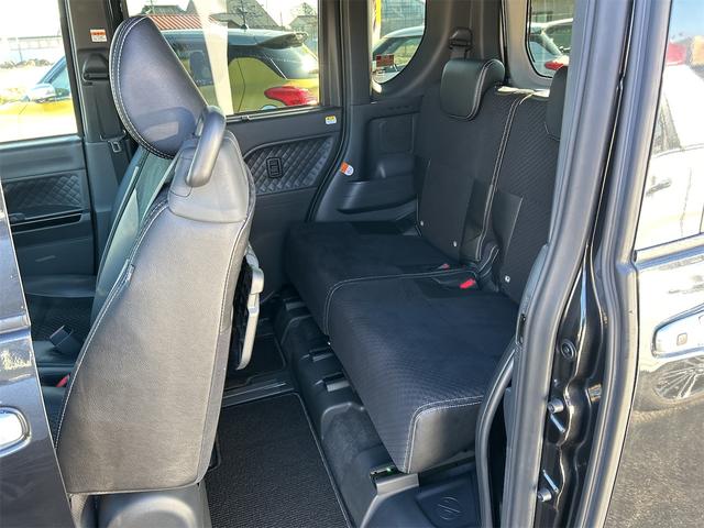 タント カスタムＸ　４ＷＤ　ナビ　パノラマビューモニター　両側パワースライドドア　オートライト　衝突被害軽減システム　アイドリングストップ　横滑り防止機能　プッシュスタート　スマートキー　オートエアコン　盗難防止システム（30枚目）