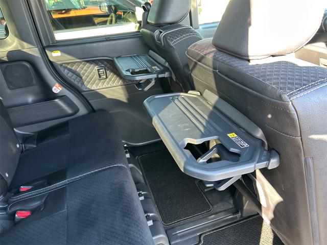 タント カスタムＸ　４ＷＤ　ナビ　パノラマビューモニター　両側パワースライドドア　オートライト　衝突被害軽減システム　アイドリングストップ　横滑り防止機能　プッシュスタート　スマートキー　オートエアコン　盗難防止システム（49枚目）