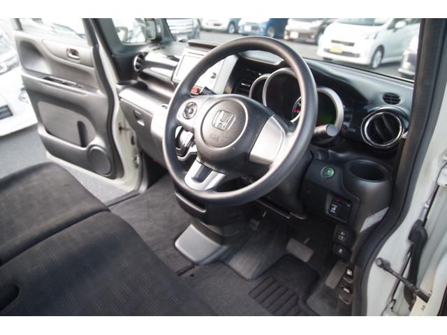 N-BOX G SSパッケージ 一年保証 4WD パワースライドドア シートヒーター テレビ ナビ バックカメラ プッシュスタート(4枚目)