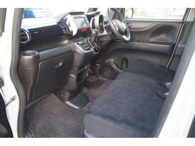 N-BOX G SSパッケージ 一年保証 4WD パワースライドドア シートヒーター テレビ ナビ バックカメラ プッシュスタート(11枚目)