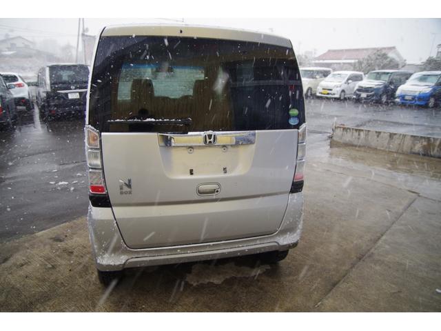 Ｎ－ＢＯＸ Ｇ・Ｌパッケージ　一年保証　パワースライドドア　プッシュスタート　バックカメラ　ＣＤ　　Ｂｌｕｅｔｏｏｔｈ（12枚目）