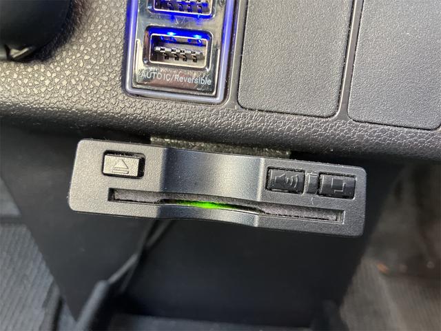 ミライース Ｂ　４ＷＤ　ＥＴＣ　バックカメラ　ナビ　キーレスエントリー　アイドリングストップ　電動格納ミラー　ＣＶＴ　盗難防止システム　ＡＢＳ　ＥＳＣ　ＣＤ　ＵＳＢ　衝突安全ボディ　エアコン　パワーステアリング（8枚目）