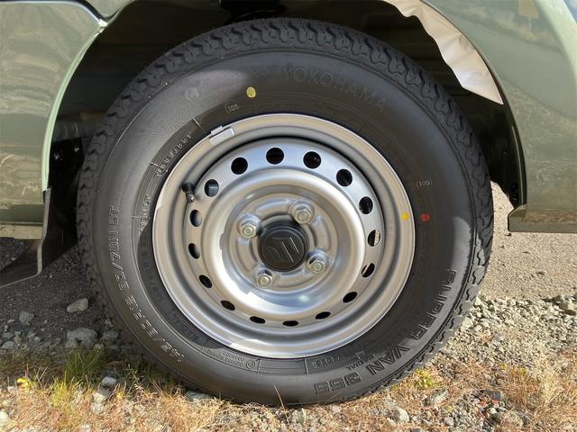 キャリイトラック ＫＣエアコン・パワステ農繁仕様　４ＷＤ　軽トラック　ＭＴ　衝突被害軽減システム　クリアランスソナー　レーンアシスト　アイドリングストップ　オートライト　ＥＳＣ　エアコン　パワーステアリング　パワーウィンドウ　運転席エアバッグ（9枚目）