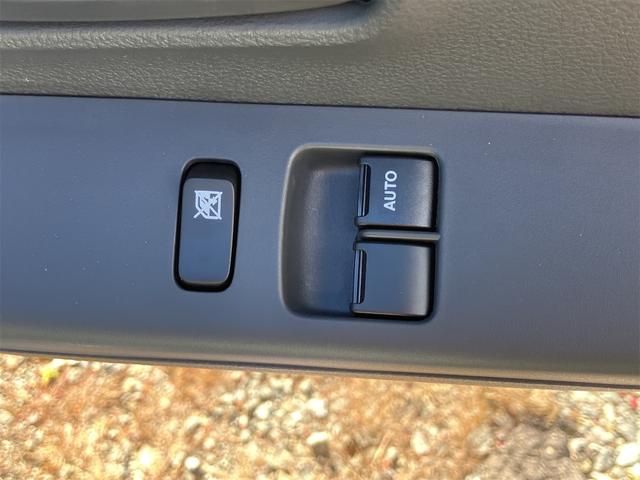 キャリイトラック ＫＣエアコン・パワステ農繁仕様　４ＷＤ　軽トラック　ＭＴ　衝突被害軽減システム　クリアランスソナー　レーンアシスト　アイドリングストップ　オートライト　ＥＳＣ　エアコン　パワーステアリング　パワーウィンドウ　運転席エアバッグ（16枚目）