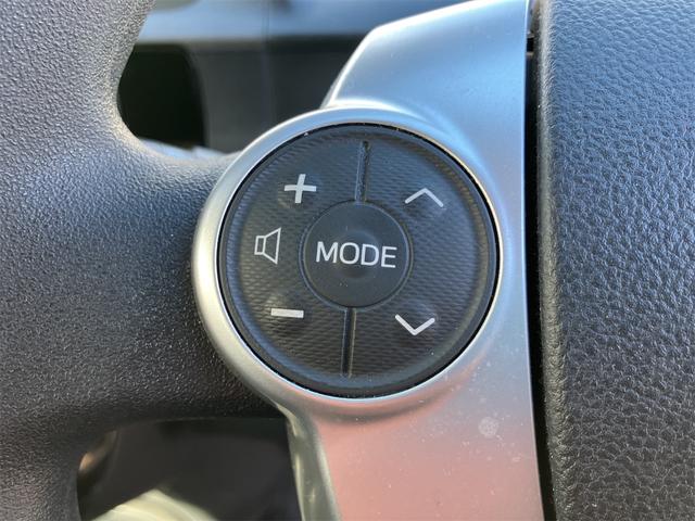 アクア Ｓ　ＥＴＣ　バックカメラ　ナビ　ＴＶ　アルミホイール　オートライト　スマートキー　電動格納ミラー　ＣＶＴ　衝突安全ボディ　ＡＢＳ　ＥＳＣ　ＣＤ　Ｂｌｕｅｔｏｏｔｈ　エアコン　パワーステアリング（4枚目）