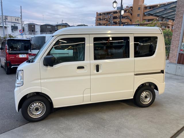 ミニキャブバン 　４ＷＤ　ＣＶＴ　衝突被害軽減システム　クリアランスソナー　レーンアシスト　両側スライドドア　アイドリングストップ　ＥＳＣ　エアコン　パワーステアリング　パワーウィンドウ　運転席エアバッグ（6枚目）