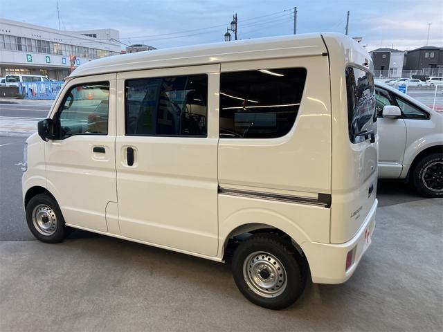 ミニキャブバン 　４ＷＤ　ＣＶＴ　衝突被害軽減システム　クリアランスソナー　レーンアシスト　両側スライドドア　アイドリングストップ　ＥＳＣ　エアコン　パワーステアリング　パワーウィンドウ　運転席エアバッグ（7枚目）
