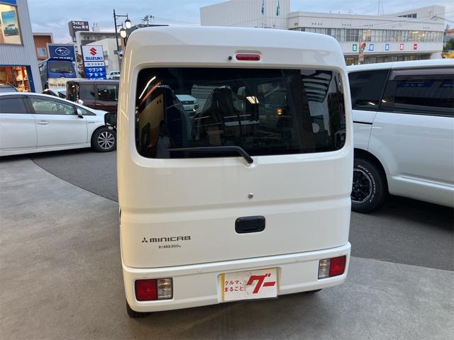 ミニキャブバン 　４ＷＤ　ＣＶＴ　衝突被害軽減システム　クリアランスソナー　レーンアシスト　両側スライドドア　アイドリングストップ　ＥＳＣ　エアコン　パワーステアリング　パワーウィンドウ　運転席エアバッグ（8枚目）