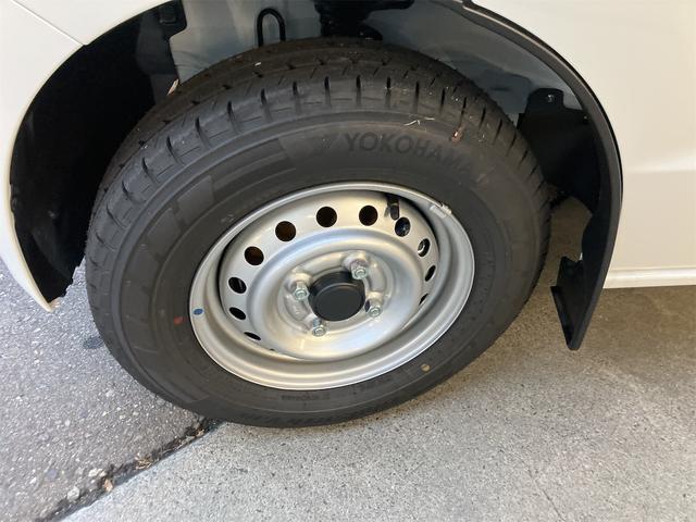 ミニキャブバン 　４ＷＤ　ＣＶＴ　衝突被害軽減システム　クリアランスソナー　レーンアシスト　両側スライドドア　アイドリングストップ　ＥＳＣ　エアコン　パワーステアリング　パワーウィンドウ　運転席エアバッグ（19枚目）