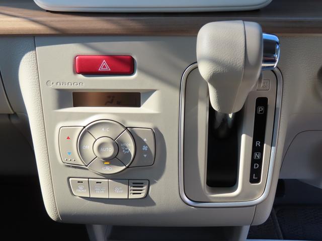 アルトラパン Ｘ　４ＷＤ　純正オーディオ　オートライト　シートヒーター　ＥＴＣ　衝突被害軽減システム　アイドリングストップ　横滑り防止機能　オートエアコン　プッシュスタート　スマートキー　盗難防止システム（12枚目）