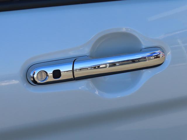 アルトラパン Ｘ　４ＷＤ　純正オーディオ　オートライト　シートヒーター　ＥＴＣ　衝突被害軽減システム　アイドリングストップ　横滑り防止機能　オートエアコン　プッシュスタート　スマートキー　盗難防止システム（38枚目）