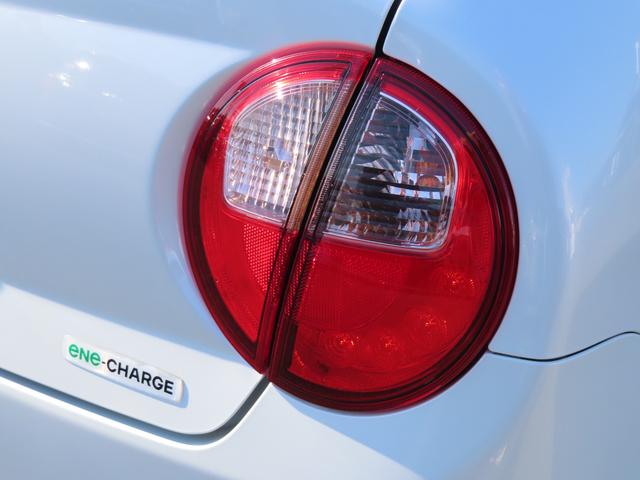 アルトラパン Ｘ　４ＷＤ　純正オーディオ　オートライト　シートヒーター　ＥＴＣ　衝突被害軽減システム　アイドリングストップ　横滑り防止機能　オートエアコン　プッシュスタート　スマートキー　盗難防止システム（41枚目）