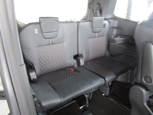 ノア Ｓ－Ｚ　４ＷＤ　レンタカーＵＰ　８インチナビ　ＥＴＣ　シートヒーター　オートライト　両側パワースライドドア　クルーズコントロール　衝突被害軽減システム　横滑り防止機能　プッシュスタート　スマートキー　盗難防止システム（9枚目）