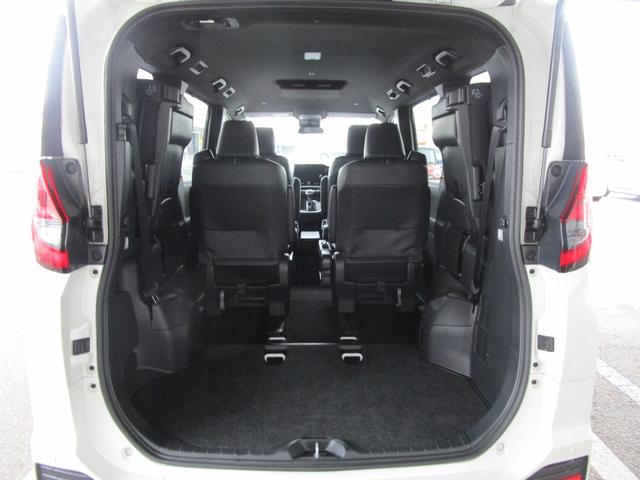 ノア Ｓ－Ｚ　４ＷＤ　レンタカーＵＰ　８インチナビ　ＥＴＣ　シートヒーター　オートライト　両側パワースライドドア　クルーズコントロール　衝突被害軽減システム　横滑り防止機能　プッシュスタート　スマートキー　盗難防止システム（22枚目）