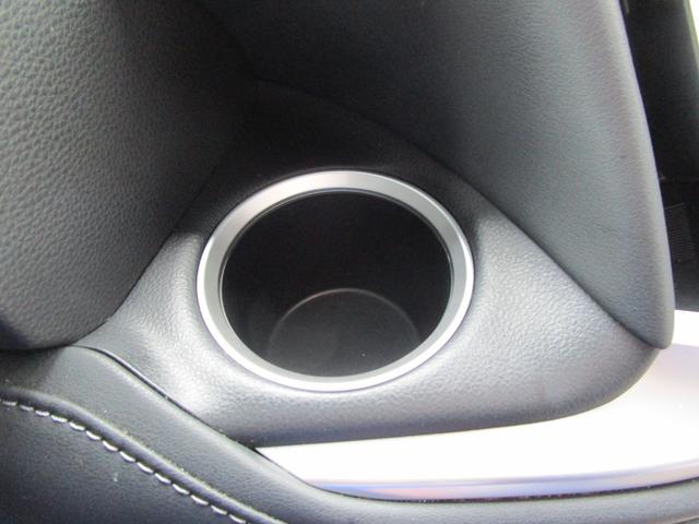 ノア Ｓ－Ｚ　４ＷＤ　レンタカーＵＰ　８インチナビ　ＥＴＣ　シートヒーター　オートライト　両側パワースライドドア　クルーズコントロール　衝突被害軽減システム　横滑り防止機能　プッシュスタート　スマートキー　盗難防止システム（40枚目）