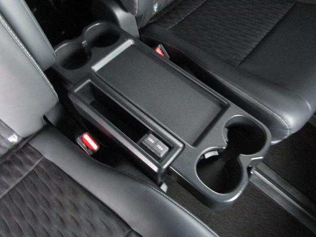 ノア Ｓ－Ｚ　４ＷＤ　レンタカーＵＰ　８インチナビ　ＥＴＣ　シートヒーター　オートライト　両側パワースライドドア　クルーズコントロール　衝突被害軽減システム　横滑り防止機能　プッシュスタート　スマートキー　盗難防止システム（56枚目）