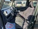 内装にポイントカラーが入っているのでシンプルですがおしゃれな車内です♪