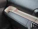 助手席側ドリンク収納です。スペースがあるので、スマートフォンを置いたりすることが出来ます