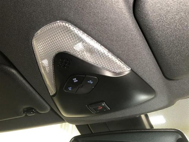 外形デザインの発想の原点となった「ダイヤモンド形状」を室内の随所に採用しています。遊び心と上質感を融合した空間を演出しています。