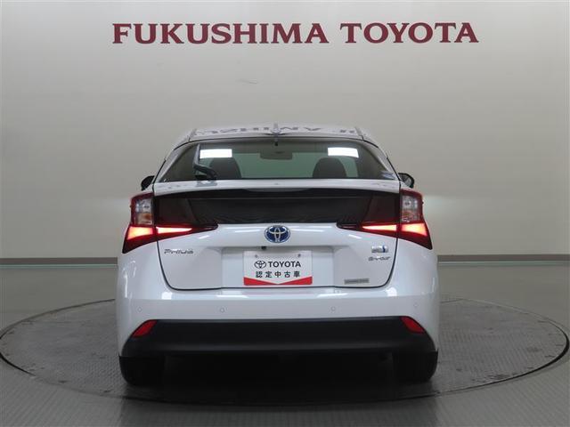 プリウス Ｓ　４ＷＤ　ワンセグ　メモリーナビ　ミュージックプレイヤー接続可　バックカメラ　衝突被害軽減システム　ＥＴＣ　ＬＥＤヘッドランプ　記録簿　アイドリングストップ（8枚目）