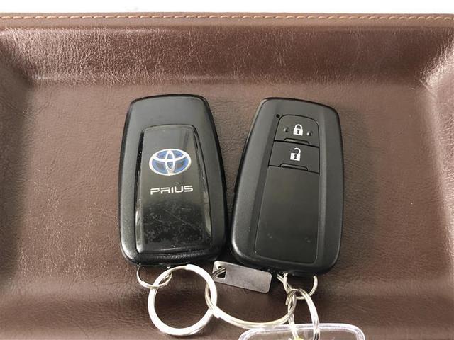 プリウス Ｓ　４ＷＤ　ワンセグ　メモリーナビ　ミュージックプレイヤー接続可　バックカメラ　衝突被害軽減システム　ＥＴＣ　ＬＥＤヘッドランプ　記録簿　アイドリングストップ（35枚目）