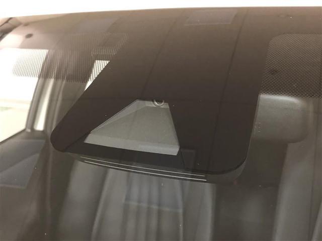 《Ｔｏｙｏｔａ　Ｓａｆｅｔｙ　Ｓｅｎｓｅ》ミリ波レーダーと単眼カメラを併用した「２種類の目」で、クルマや歩行者などを認識し、事故の回避や衝突被害軽減を支援します。