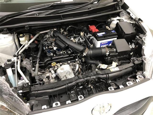 エンジンルーム内もクリーニング済み！油汚れやほこりも隅々まで除去しています！