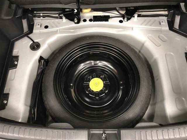 様々なタイヤトラブルに対応できる、スペアタイヤ付きです。