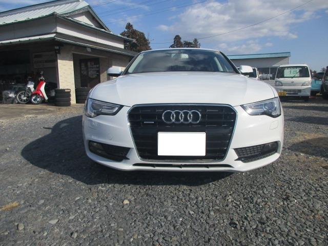 Ａ５スポーツバック ２．０ＴＦＳＩクワトロ　４ＷＤ　レザーシート　シートヒーター　スマートキー　プッシュスタート　アルミホイール（2枚目）