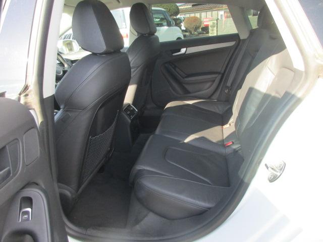 Ａ５スポーツバック ２．０ＴＦＳＩクワトロ　４ＷＤ　レザーシート　シートヒーター　スマートキー　プッシュスタート　アルミホイール（8枚目）