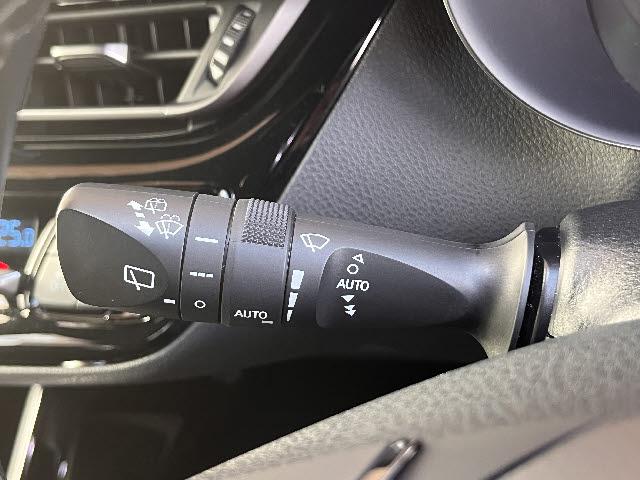 Ｃ－ＨＲ Ｇ　純正９インチナビ＿バックカメラ＿前席シートヒーター＿ハーフレザーシート＿シーケンシャルＬＥＤヘッドライト＿ビルトインＥＴＣ＿クルーズコントロール＿オートハイビーム＿ドライブレコーダー＿禁煙車（23枚目）