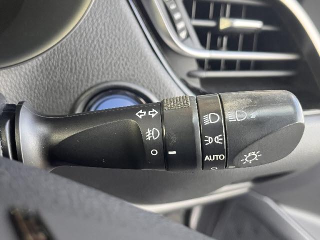 Ｃ－ＨＲ Ｇ　純正９インチナビ＿バックカメラ＿前席シートヒーター＿ハーフレザーシート＿シーケンシャルＬＥＤヘッドライト＿ビルトインＥＴＣ＿クルーズコントロール＿オートハイビーム＿ドライブレコーダー＿禁煙車（24枚目）