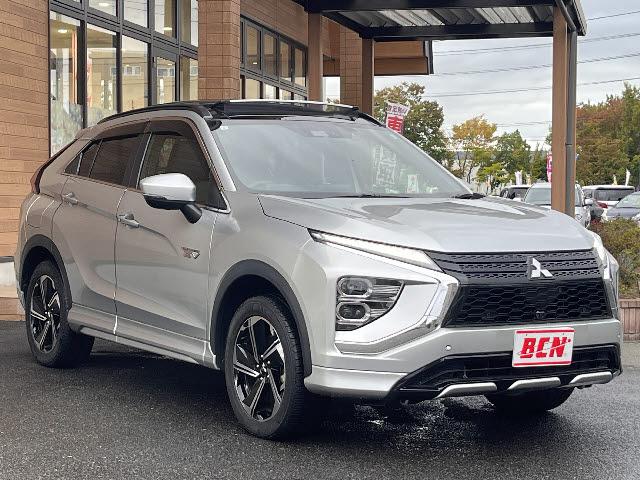 エクリプスクロスＰＨＥＶ Ｐ　サンルーフ＿純正ナビ＿パノラマビューモニター＿前後ドライブレコーダー＿前席シートヒーター＿ステアリングヒーター＿フルセグＴＶ＿レーダークルーズコントロール＿ＬＥＤヘッドライト＿ＥＴＣ＿禁煙車（2枚目）