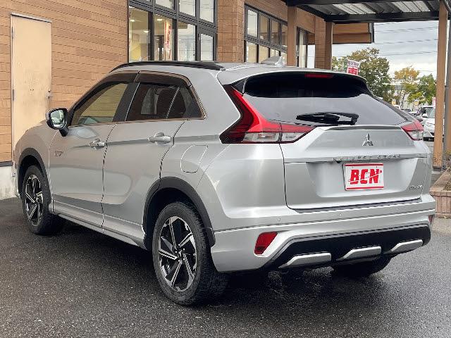 エクリプスクロスＰＨＥＶ Ｐ　サンルーフ＿純正ナビ＿パノラマビューモニター＿前後ドライブレコーダー＿前席シートヒーター＿ステアリングヒーター＿フルセグＴＶ＿レーダークルーズコントロール＿ＬＥＤヘッドライト＿ＥＴＣ＿禁煙車（6枚目）