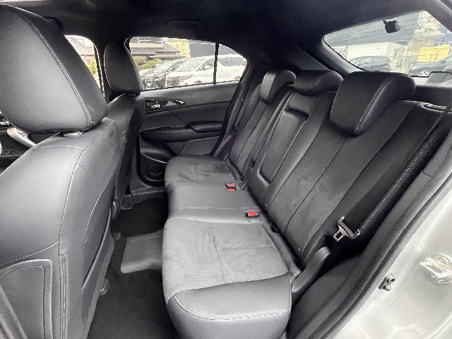 エクリプスクロスＰＨＥＶ Ｐ　サンルーフ＿純正ナビ＿パノラマビューモニター＿前後ドライブレコーダー＿前席シートヒーター＿ステアリングヒーター＿フルセグＴＶ＿レーダークルーズコントロール＿ＬＥＤヘッドライト＿ＥＴＣ＿禁煙車（13枚目）