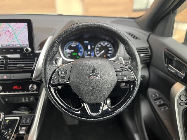 エクリプスクロスＰＨＥＶ Ｐ　サンルーフ＿純正ナビ＿パノラマビューモニター＿前後ドライブレコーダー＿前席シートヒーター＿ステアリングヒーター＿フルセグＴＶ＿レーダークルーズコントロール＿ＬＥＤヘッドライト＿ＥＴＣ＿禁煙車（15枚目）