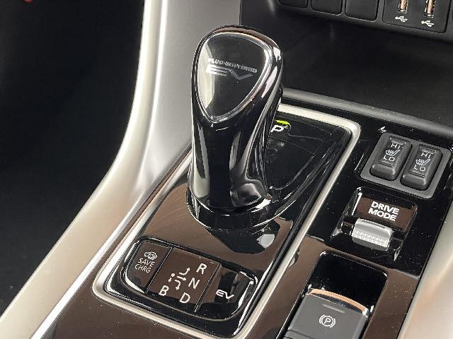 エクリプスクロスＰＨＥＶ Ｐ　サンルーフ＿純正ナビ＿パノラマビューモニター＿前後ドライブレコーダー＿前席シートヒーター＿ステアリングヒーター＿フルセグＴＶ＿レーダークルーズコントロール＿ＬＥＤヘッドライト＿ＥＴＣ＿禁煙車（16枚目）