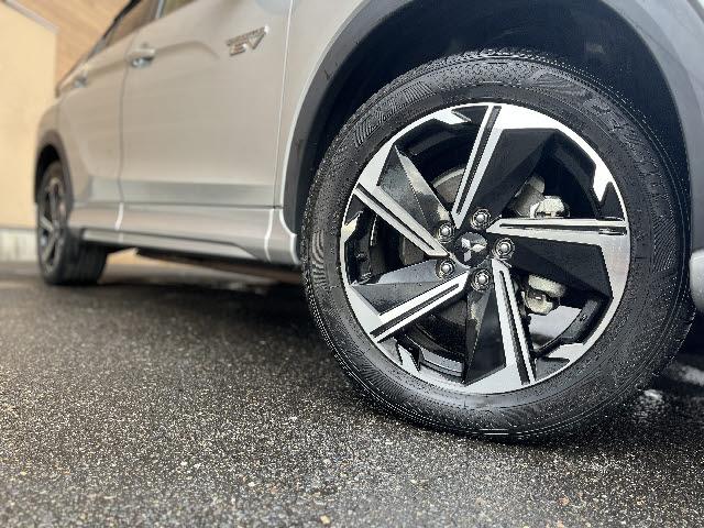 エクリプスクロスＰＨＥＶ Ｐ　サンルーフ＿純正ナビ＿パノラマビューモニター＿前後ドライブレコーダー＿前席シートヒーター＿ステアリングヒーター＿フルセグＴＶ＿レーダークルーズコントロール＿ＬＥＤヘッドライト＿ＥＴＣ＿禁煙車（27枚目）