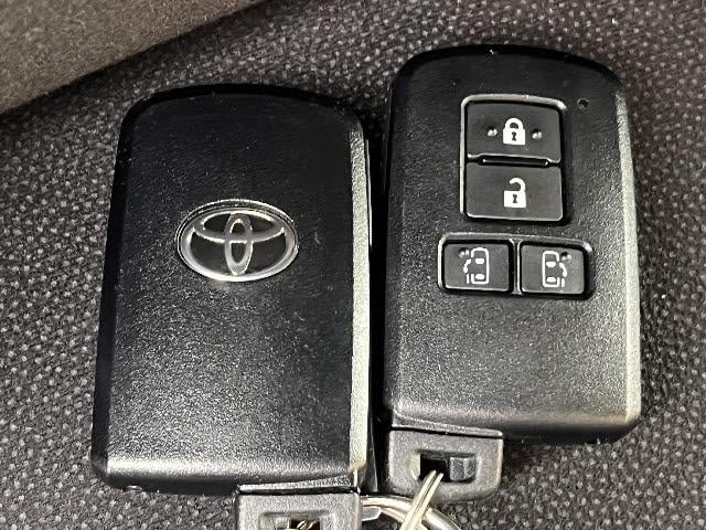 ノア Ｓｉ　ダブルバイビー　純正ナビ＿両側電動パワースライドドア＿トヨタセーフティセンス＿クルーズコントロール＿フルセグＴＶ＿ＬＥＤヘッドライト＿純正１６インチアルミ＿スペアキー有＿フロアマット＿ドアバイザー＿禁煙車（26枚目）