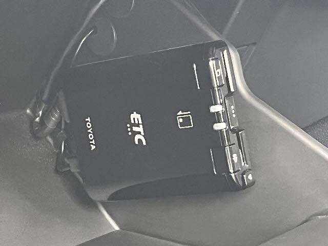 ＧＲ８６ ＳＺ　６速ＭＴ＿ワンオーナー＿純正９インチナビ＿ＨＤＭＩ対応＿バックカメラ＿クルーズコントロール＿ＬＥＤヘッドライト＿前後ドライブレコーダー＿フルセグＴＶ＿ＥＴＣ＿オートライト＿純正１７インチアルミ＿禁煙車（10枚目）