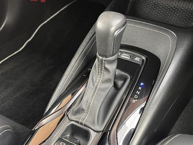 カローラツーリング ハイブリッド　ダブルバイビー　後期型＿モデリスタエアロ＿純正１０．５インチディスプレイオーディオ＿バックカメラ＿ビルトインＥＴＣ２．０＿レーダークルーズコントロール＿ＬＥＤヘッドライト＿純正１７インチアルミ＿フルセグＴＶ＿禁煙車（16枚目）