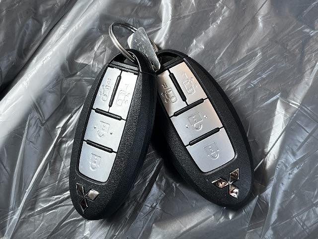 デリカミニ T プレミアム Tプレミアム_OPカラー2トーン 登録済未使用車 キーフリー 全方位モニター ターボ クルーズコントロール ハンドルヒーター(29枚目)