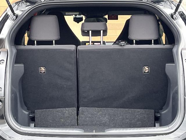 ヤリス Ｘ　Ｘ　モデリスタエアロ　モデリスタＡＷ　社外ナビ　トヨタセーフティセンス　ＨＤＭＩ対応　前後ドライブレコーダー　ビルドインＥＴＣ２．０　ＬＥＤフォグライト　社外ステアリング　社外ツイーター（18枚目）