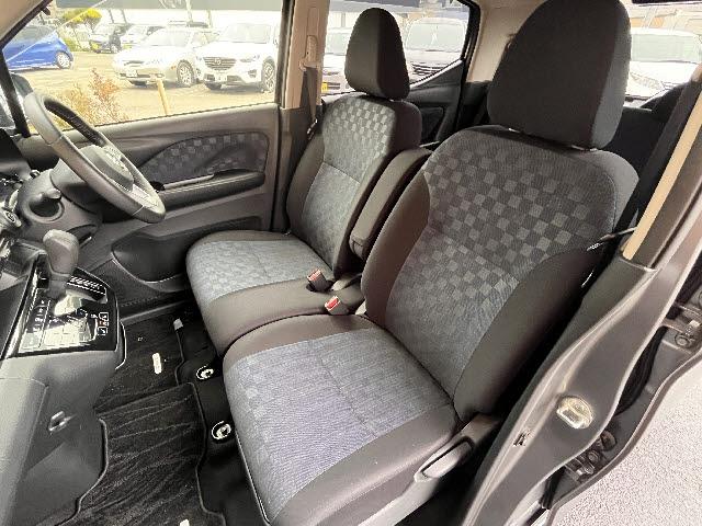 デイズ ハイウェイスター X 純正9インチナビ_アラウンドビューモニター_前席シートヒーター_フルセグTV_DVD再生_エマージェンシーブレーキ_LEDヘッドライト_Bluetooth音楽_純正アルミ_純正フロアマット_禁煙車(14枚目)