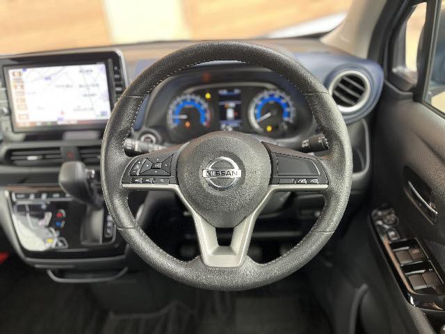 デイズ ハイウェイスター X 純正9インチナビ_アラウンドビューモニター_前席シートヒーター_フルセグTV_DVD再生_エマージェンシーブレーキ_LEDヘッドライト_Bluetooth音楽_純正アルミ_純正フロアマット_禁煙車(15枚目)