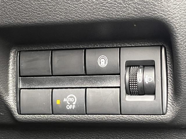 デイズ ハイウェイスター X 純正9インチナビ_アラウンドビューモニター_前席シートヒーター_フルセグTV_DVD再生_エマージェンシーブレーキ_LEDヘッドライト_Bluetooth音楽_純正アルミ_純正フロアマット_禁煙車(21枚目)