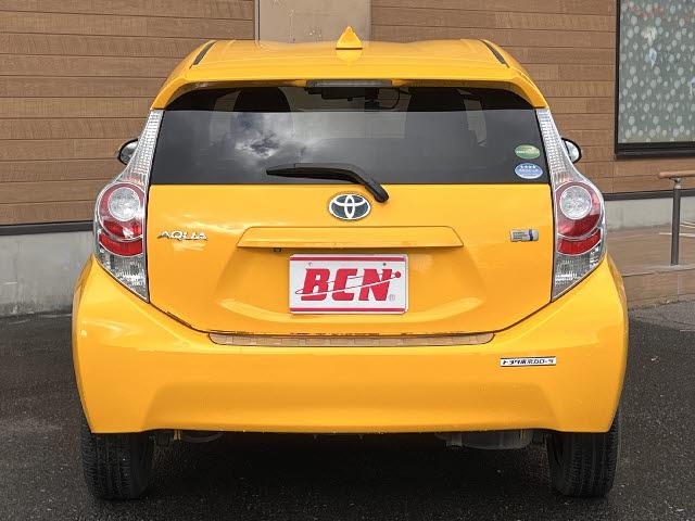 アクア Ｓ　純正ナビ＿バックカメラ＿前席シートヒーター＿前後ドライブレコーダー＿ＥＴＣ＿Ｂｌｕｅｔｏｏｔｈ音楽＿純正フロアマット＆ドアバイザー＿スマートキー＿禁煙車（24枚目）